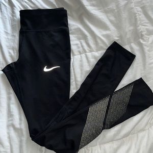 Black Nike leggings